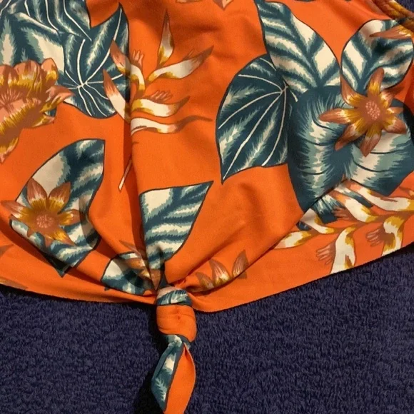 Roxy girls swimsuit top​​​ - Picture 2 of 7